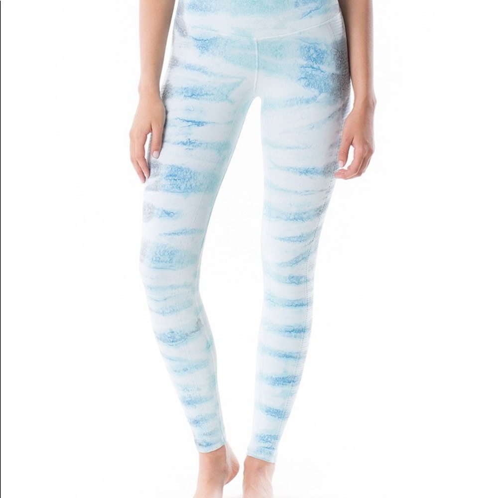 Avocado Air horizon leggings