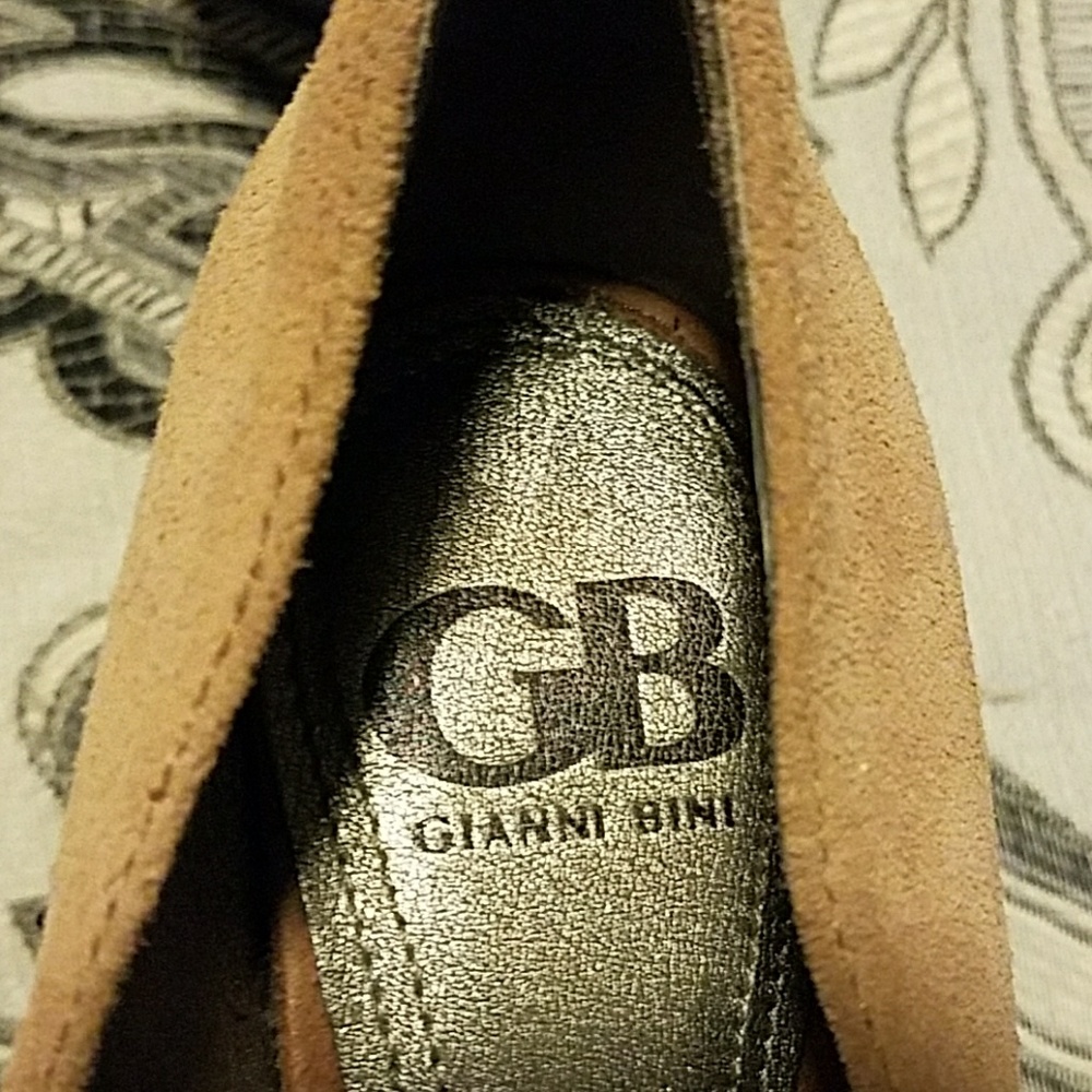 Tan suede Gianni Bini Platform Heels - Picture 5 of 5