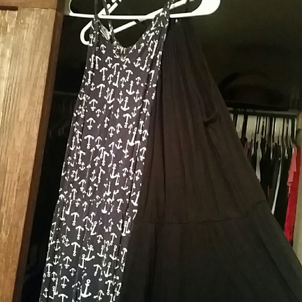 2 old Navy dresses