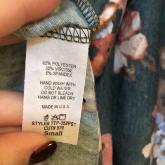 Super cute floral babydoll top - Picture 3 of 4