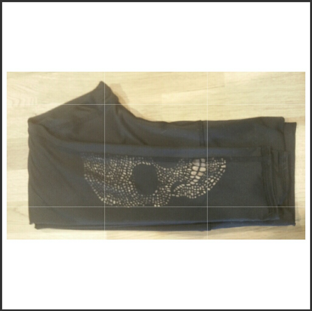 🎉sale🎉 Highwaist crop active leggings with skull