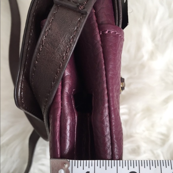 SOLD Tignanello lexington function crossbody - Picture 5 of 8