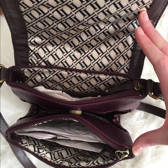 SOLD Tignanello lexington function crossbody - Picture 7 of 8