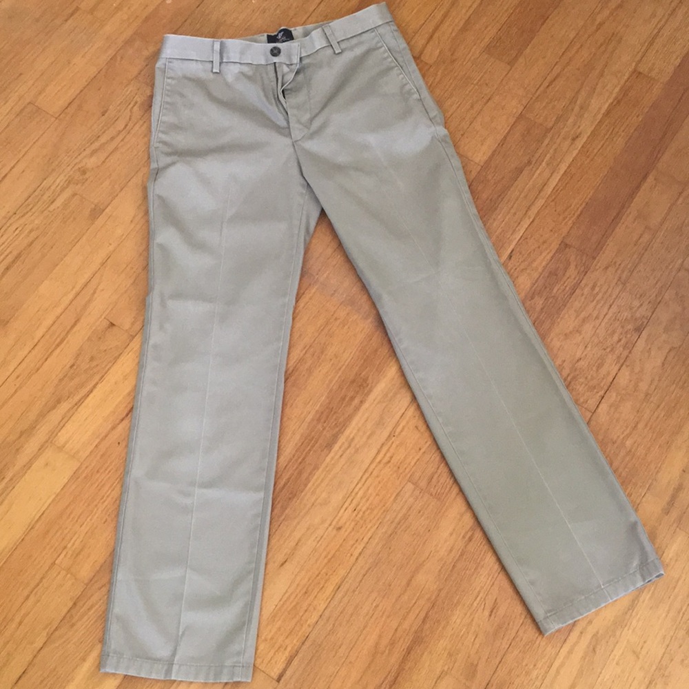 Men’s dockers. Khaki. 31x32. Slim fit
