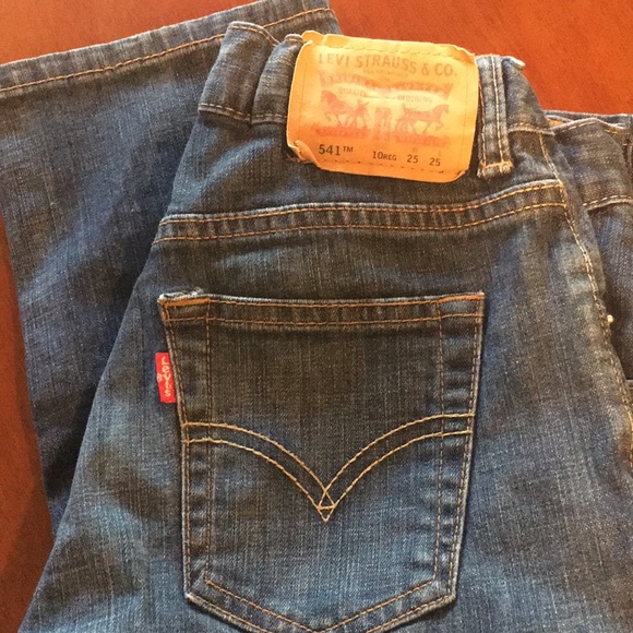 Boys Levi’s - Picture 3 of 3