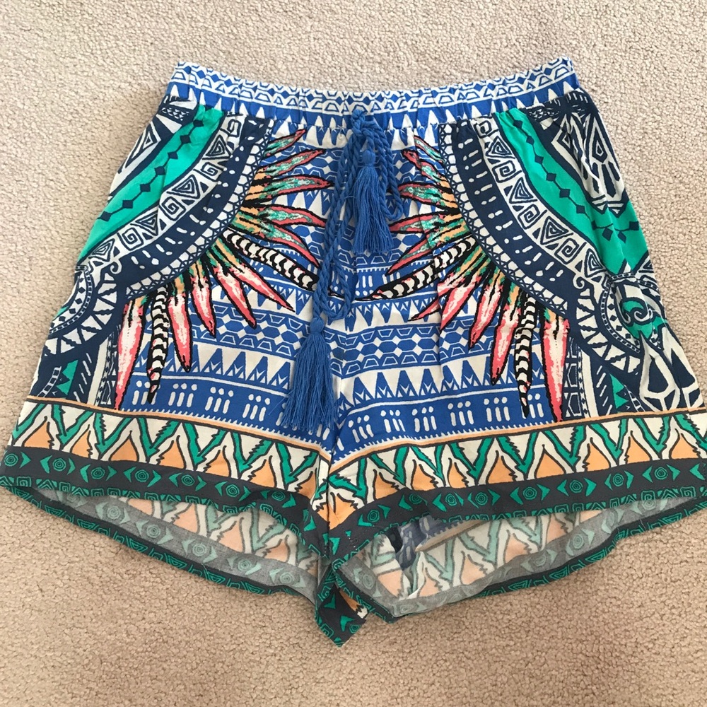 Tribal print flowy shorts