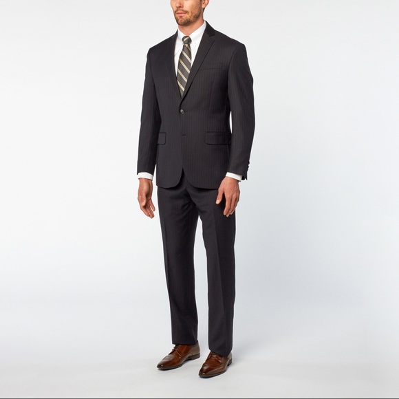 OPEN TO OFFERS! Daniel Hechter Suit - Picture 1 of 5