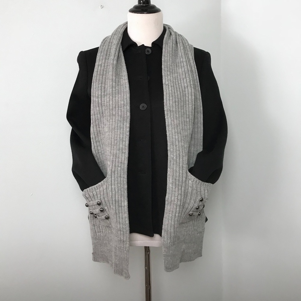 Ribbed Knit Pocket Scarf