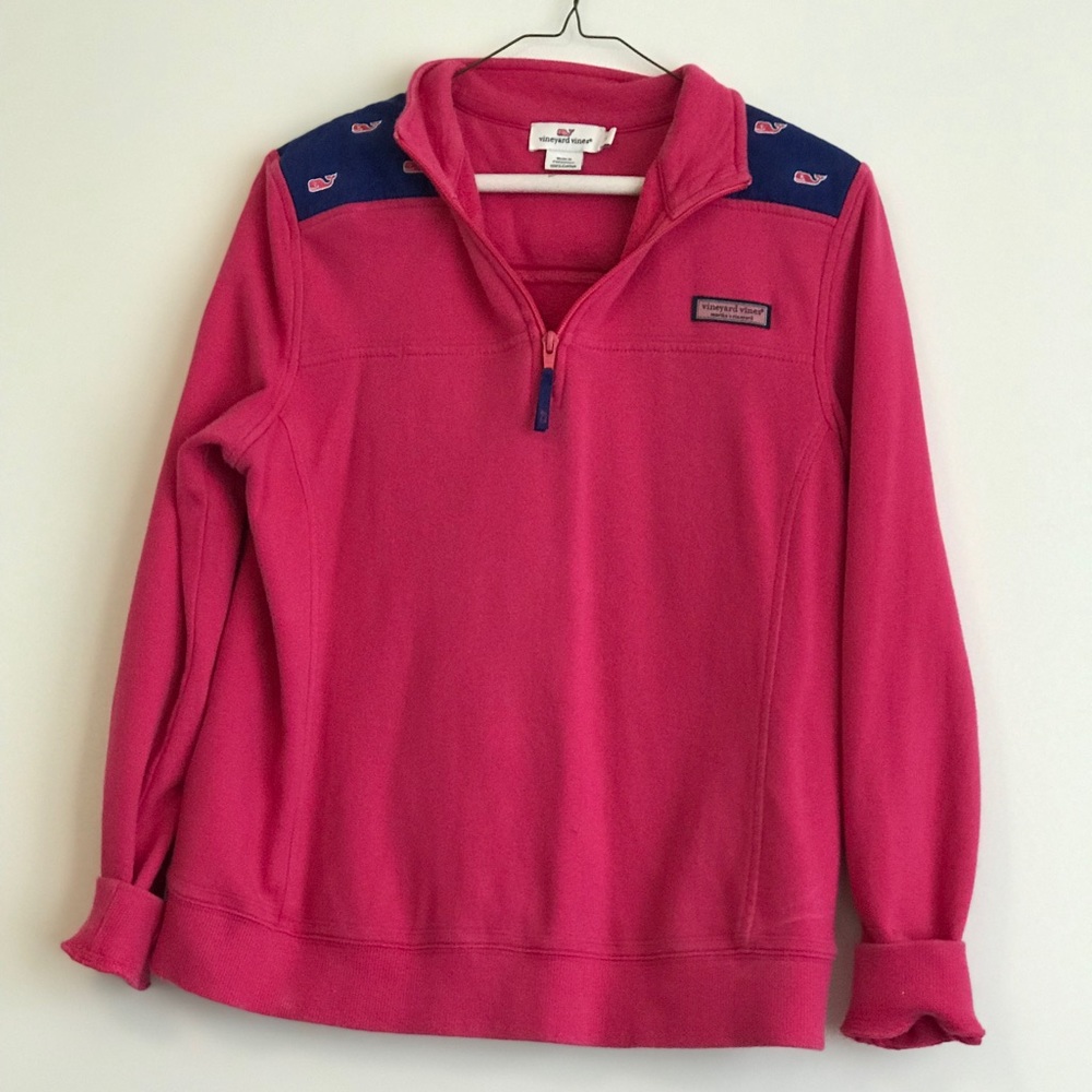 Vineyard vines pull over