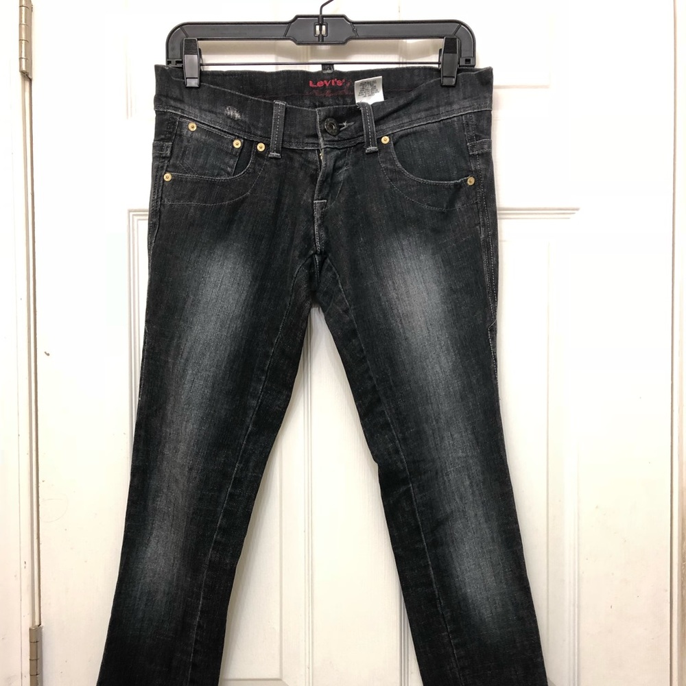Levi’s women jeans size W25