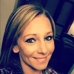 Meet your Posher, Jenn