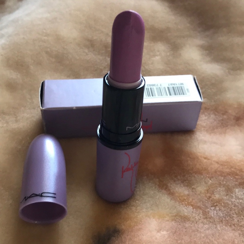 Mac Limited Edition Osbourne Collection Dodgy Girl