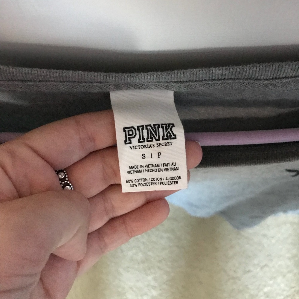 light VS PINK grey crew neck! - Picture 3 of 7