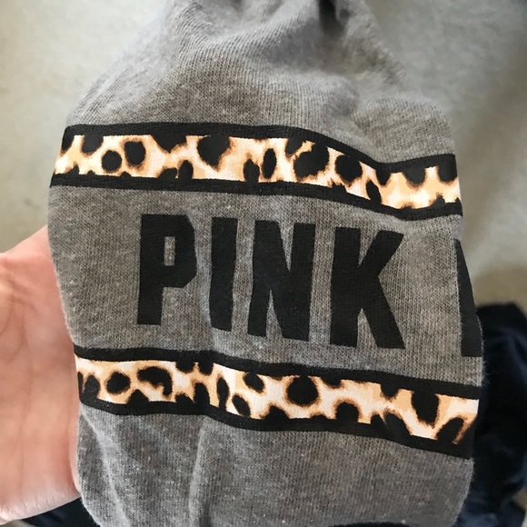 light VS PINK grey crew neck! - Picture 2 of 7