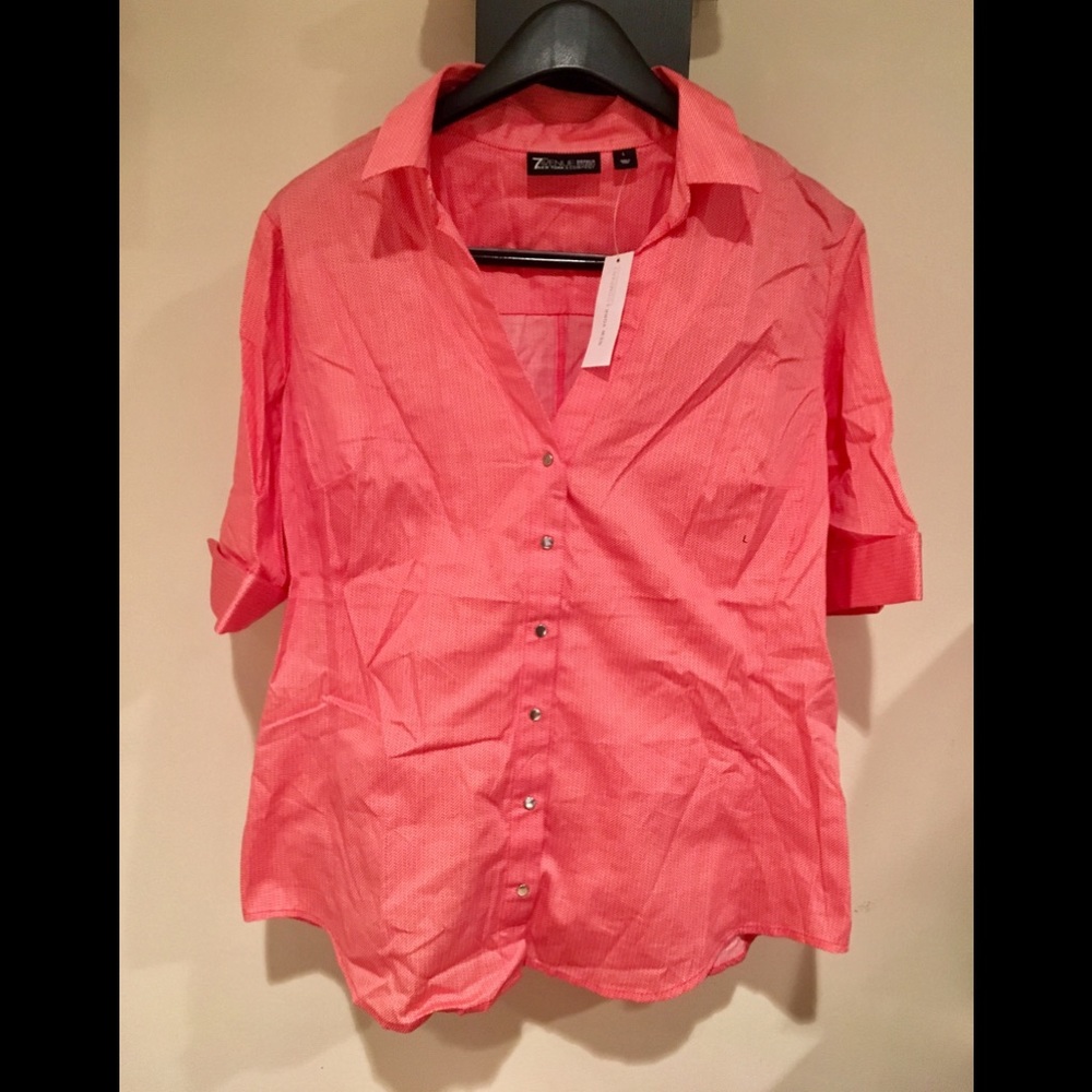 NY & Co Red Zig Zag Stretchy Button Down Shirt
