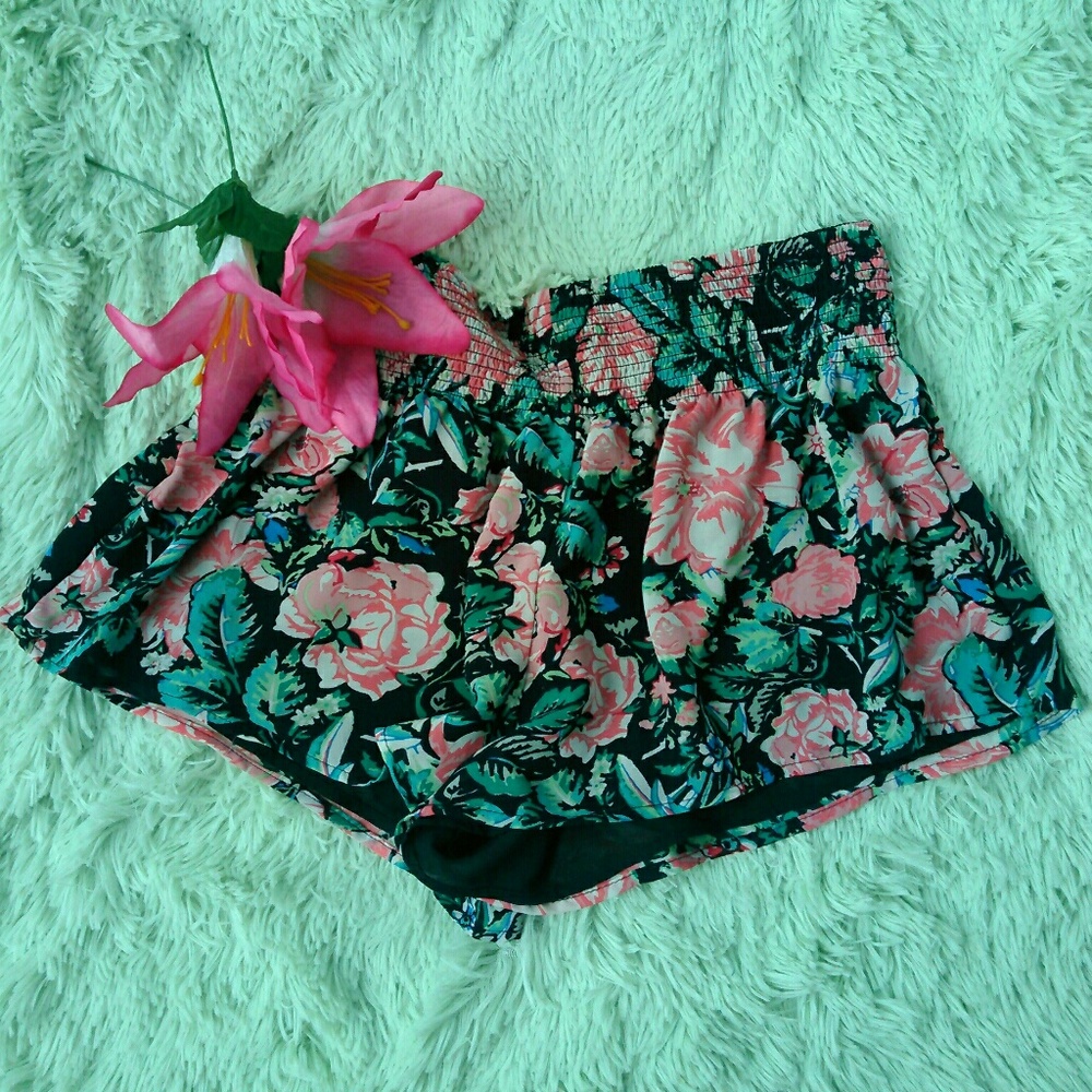 Soft Floral Shorts