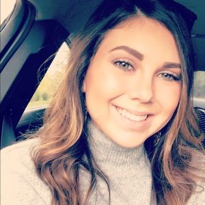 Meet your Posher, Michaela