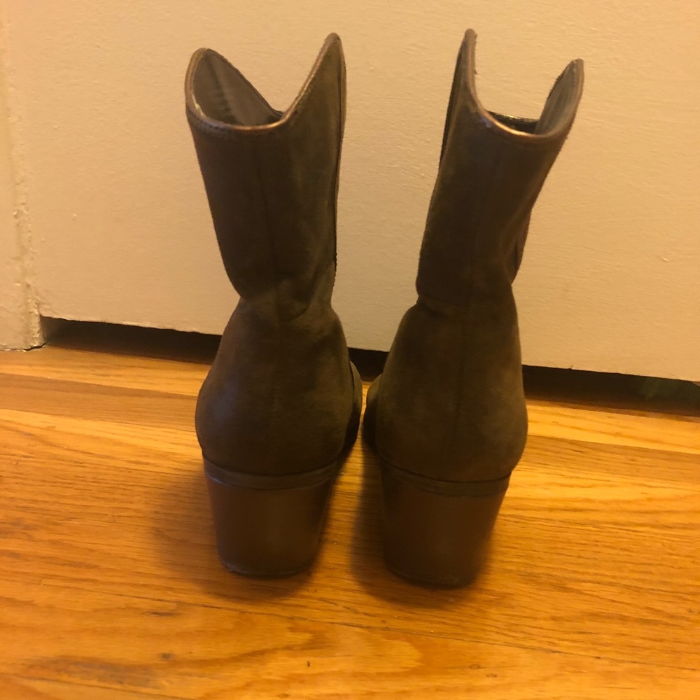 Boots - Picture 3 of 3