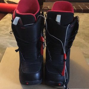 Men’s Burton snowboard boots