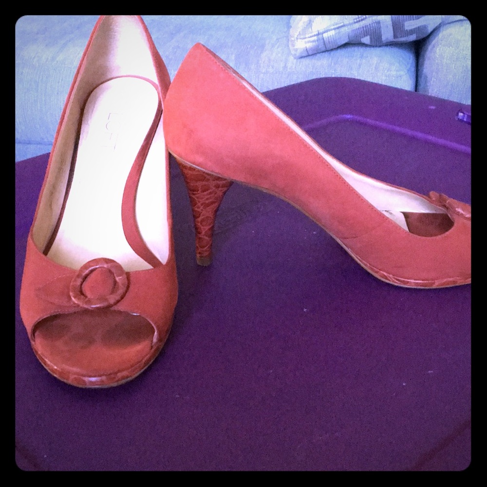 Loft peep toe suede/croc like material  sz 8