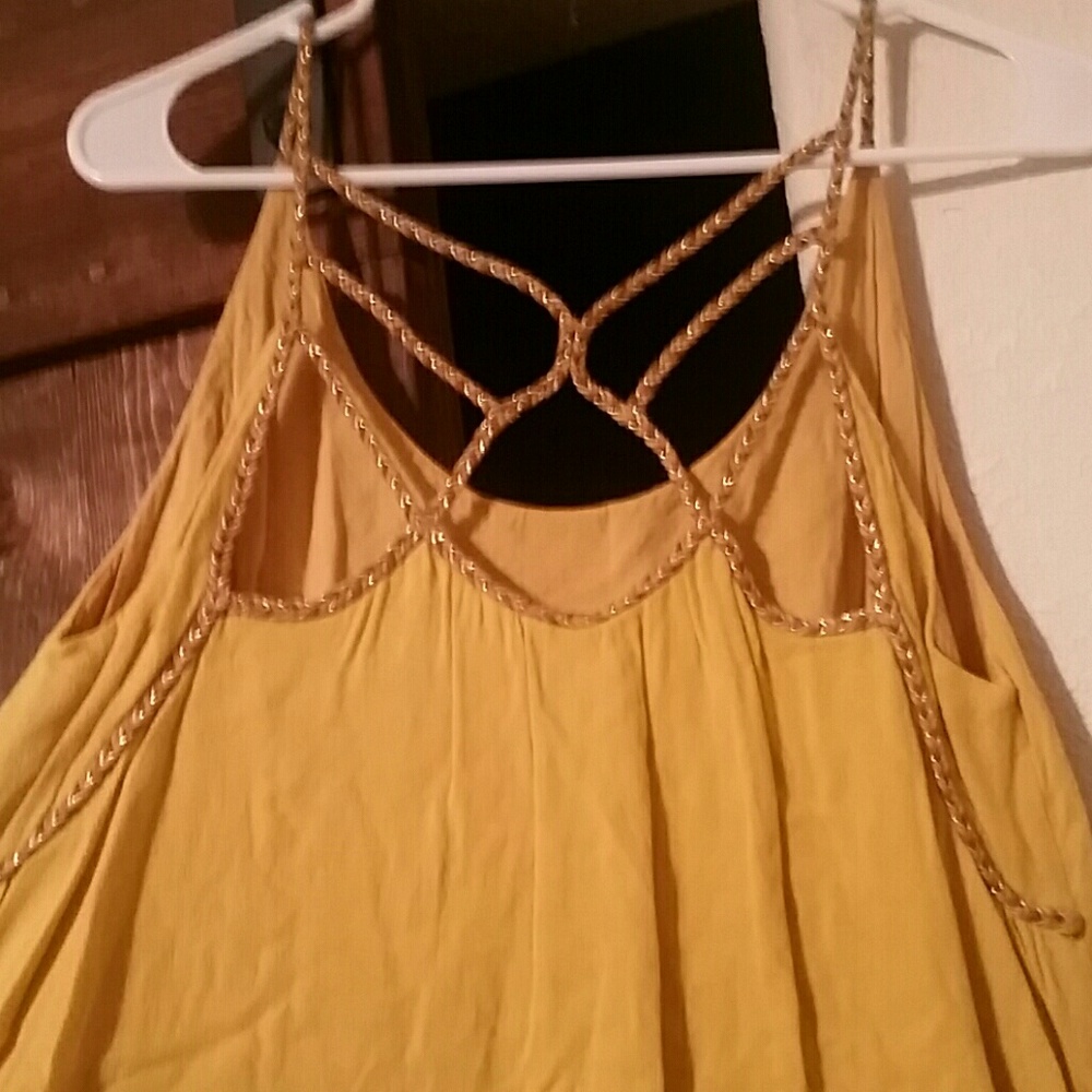 Mustard yellow top