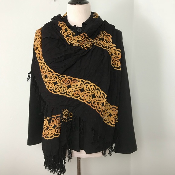 Long scarf with so much versatility. - Picture 2 of 6