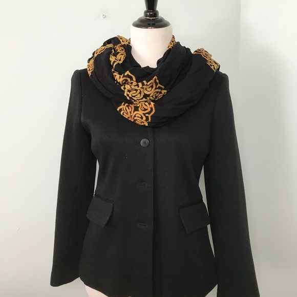 Long scarf with so much versatility. - Picture 5 of 6