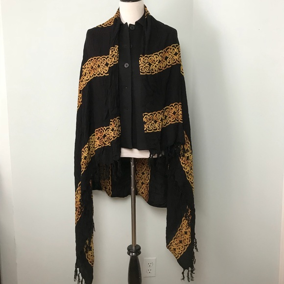 Long scarf with so much versatility. - Picture 6 of 6