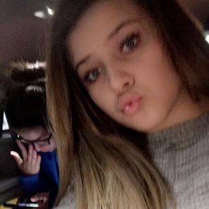 Meet your Posher, Leila