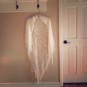 Vintage triangular shawl/wrap