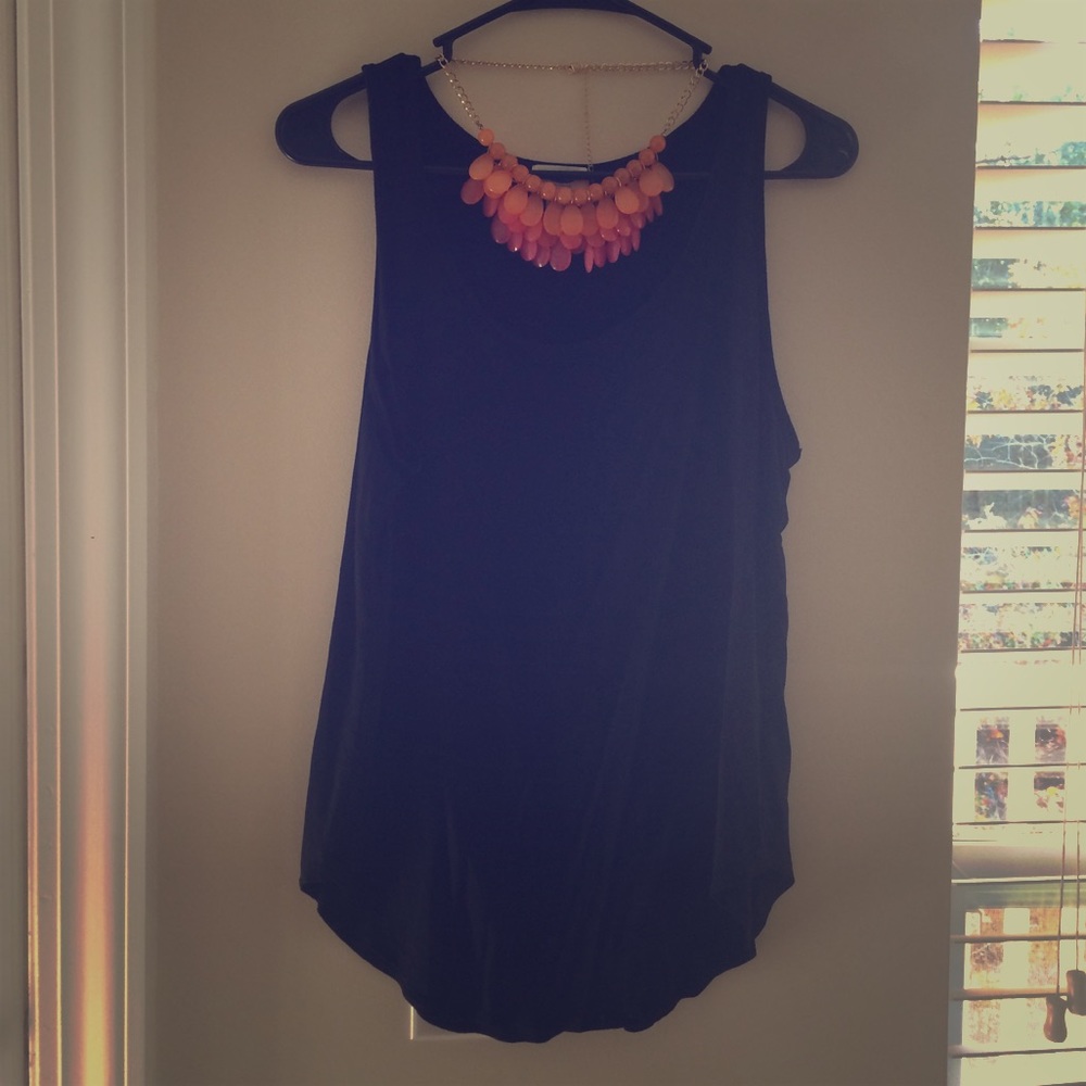 Black old navy tank