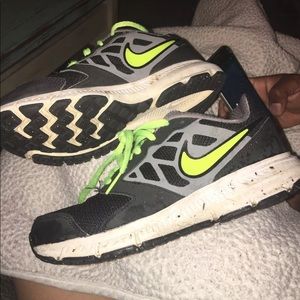 Boys nikes