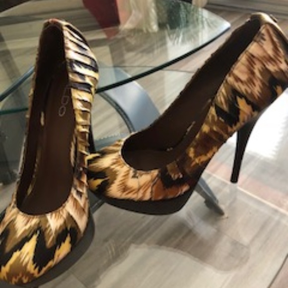 Heels - Picture 1 of 4