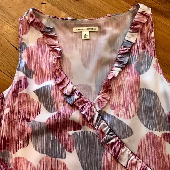 Banana Republic Silk Ruffle Blouse Shell Small S - Picture 3 of 5