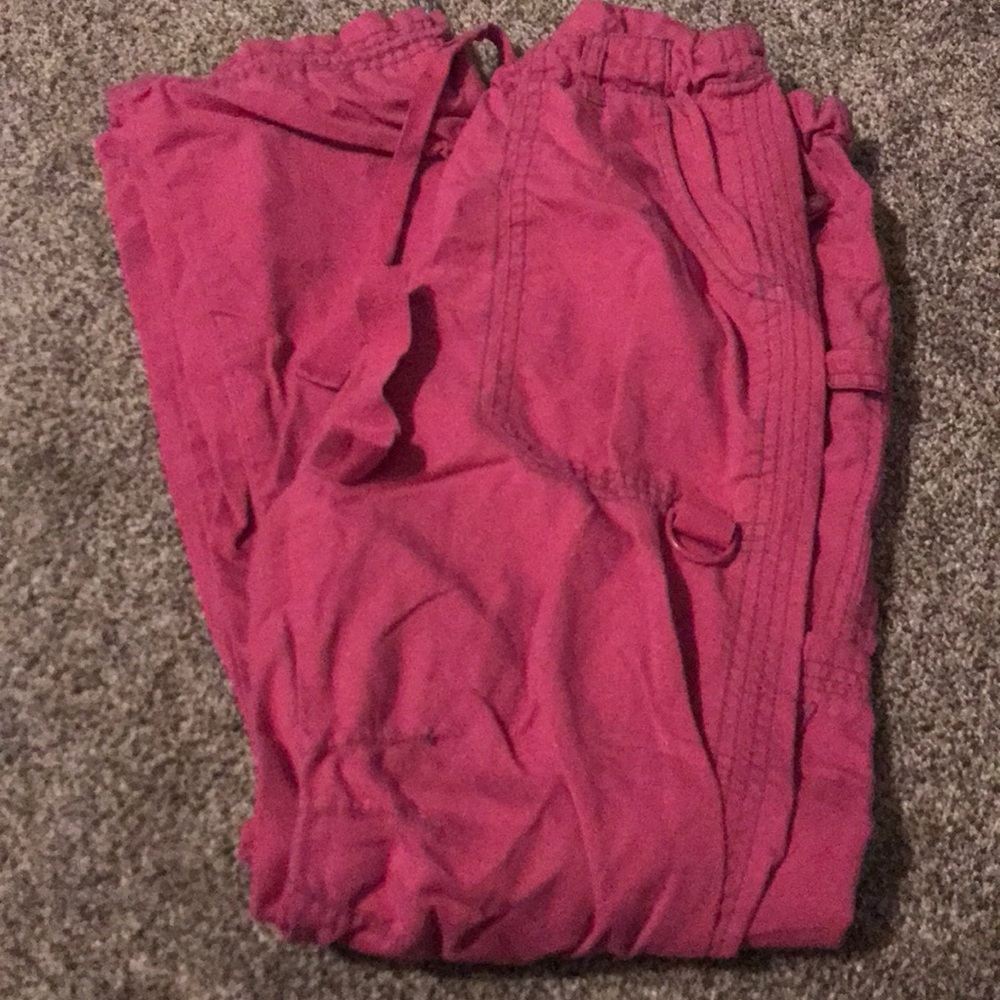 MUST GO Koi scrubs