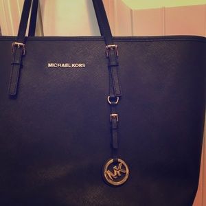 ❗️SALE❗️Large Jet Set Michael Kors Tote 👜