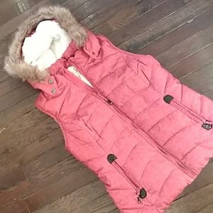 Lined puffer vest with removable hood