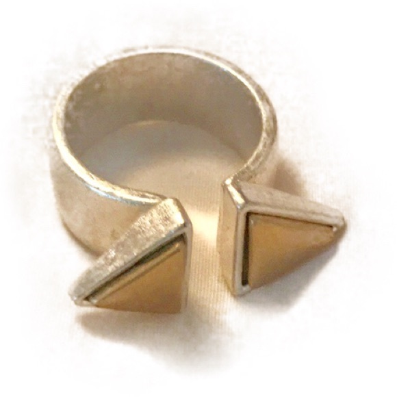 Jewelry - Ring, size 7