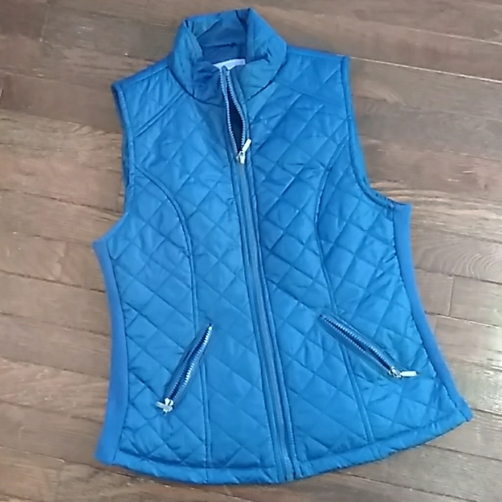 Blue light weight puffer vest