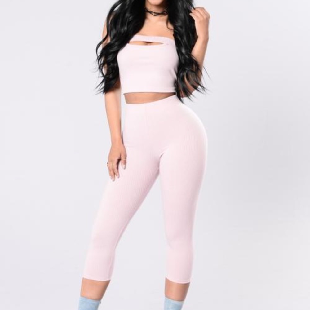Fashion nova leggings