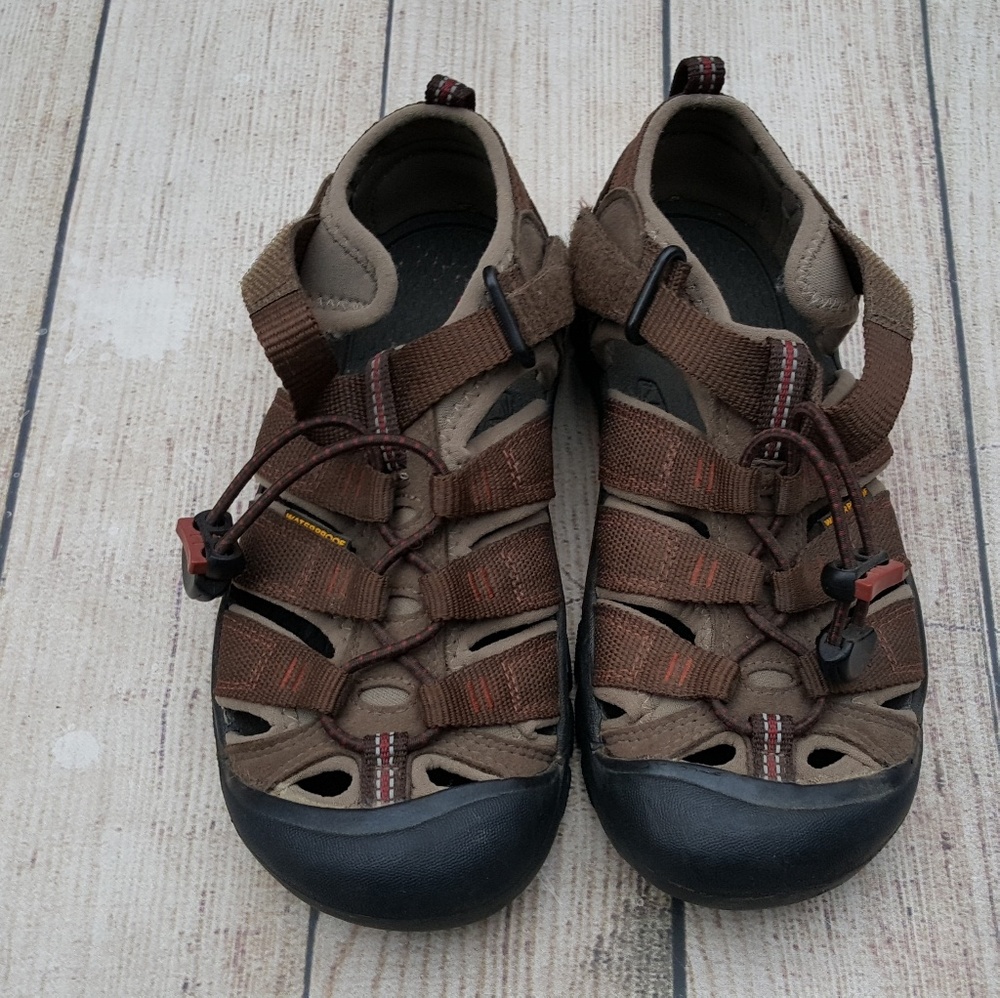 Size 2 Keen Sandals
