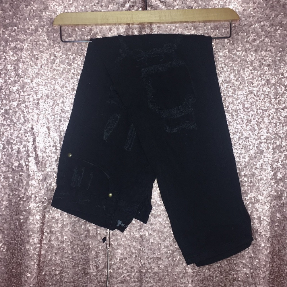 NWT: WINK GAL DISTRESSED BOYFRIEND JEANS