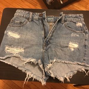URBAN OUTFITTERS JEAN SHORTS