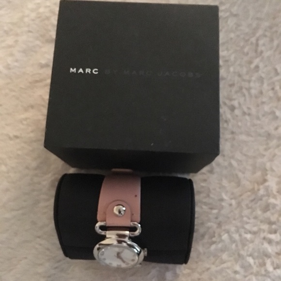 Authentic Marc by Marc Jacobs watch - Picture 4 of 5