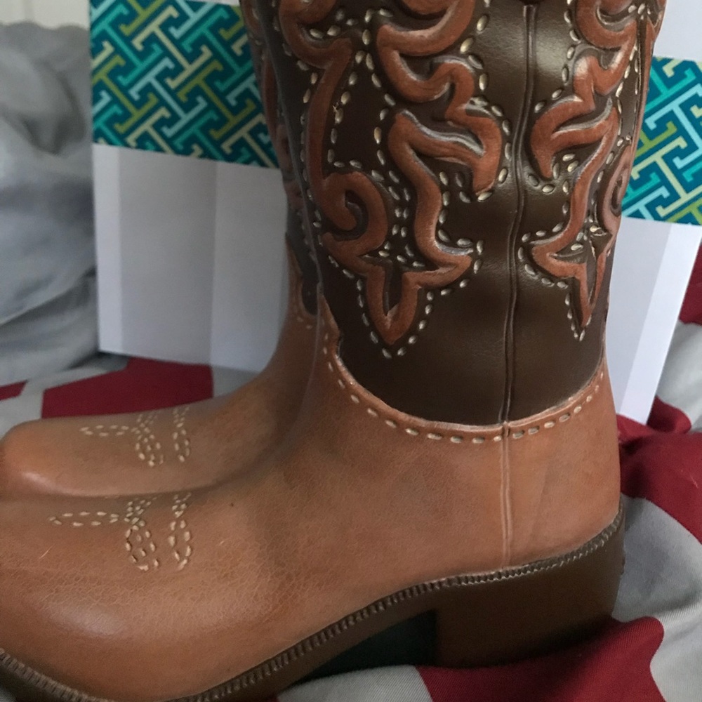 Scentsy Rodeo Boots Warmer NEW!!!