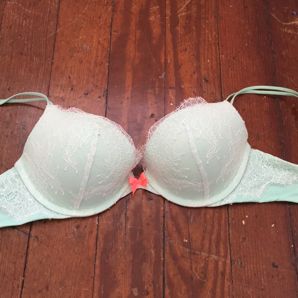 Mint lace Victoria’s Secret push up bra
