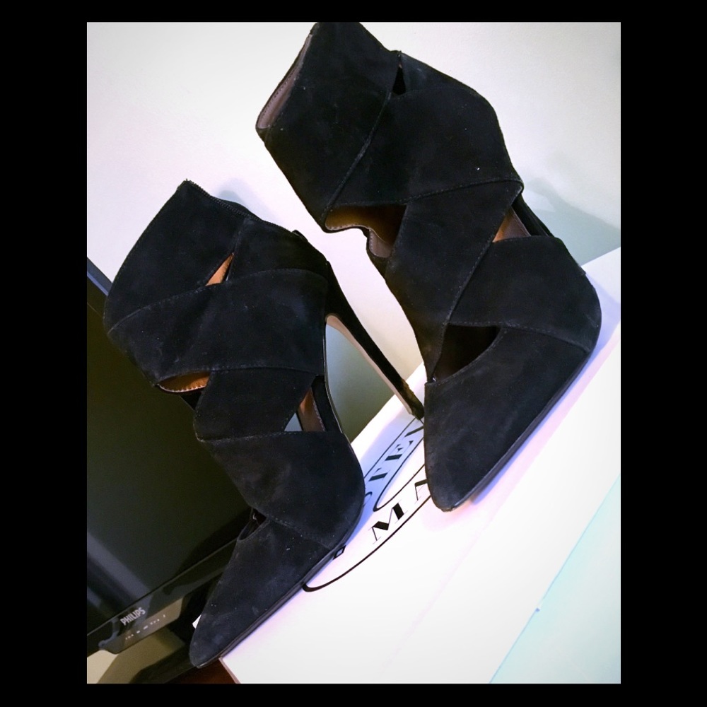 Steve Madden suede Booties/Heels