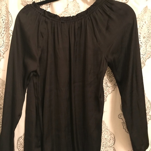 LOVE SCARLETT Midnight Gray off Shoulder Top - Picture 4 of 4