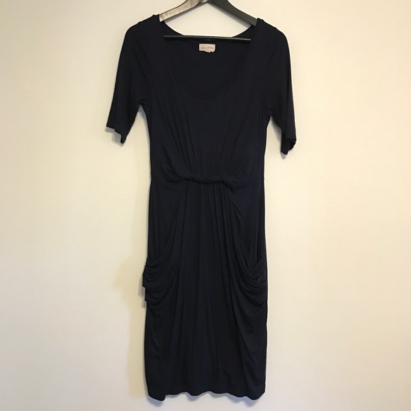 Navy knit dress with pockets. - Picture 3 of 4