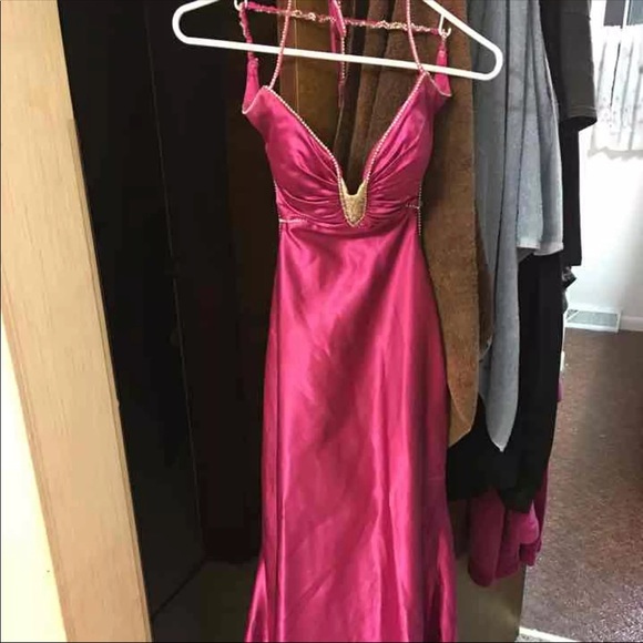 Prom dress - Picture 2 of 4